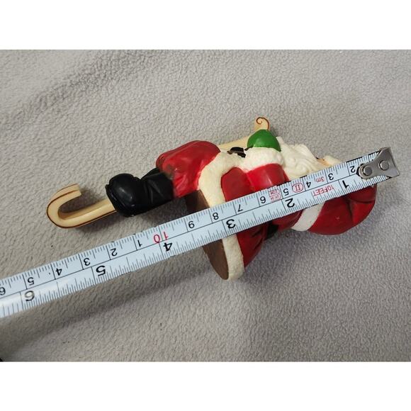 Vintage 1984 Hallmark Stocking Holder Santa List Mantel Christmas Decor - Picture 8 of 11